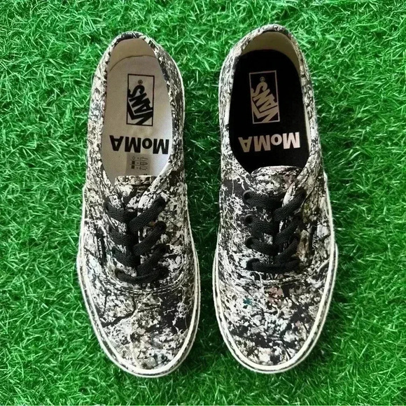 💫Vans Authentic Moma Jackson Pollock SEND OFFERS - Picture 2 of 7